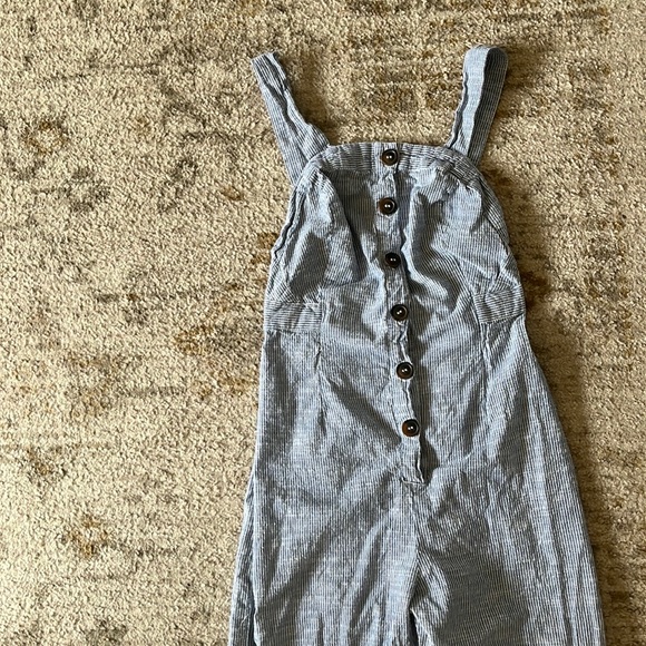 Japna Jumpsuit - Picture 2 of 14